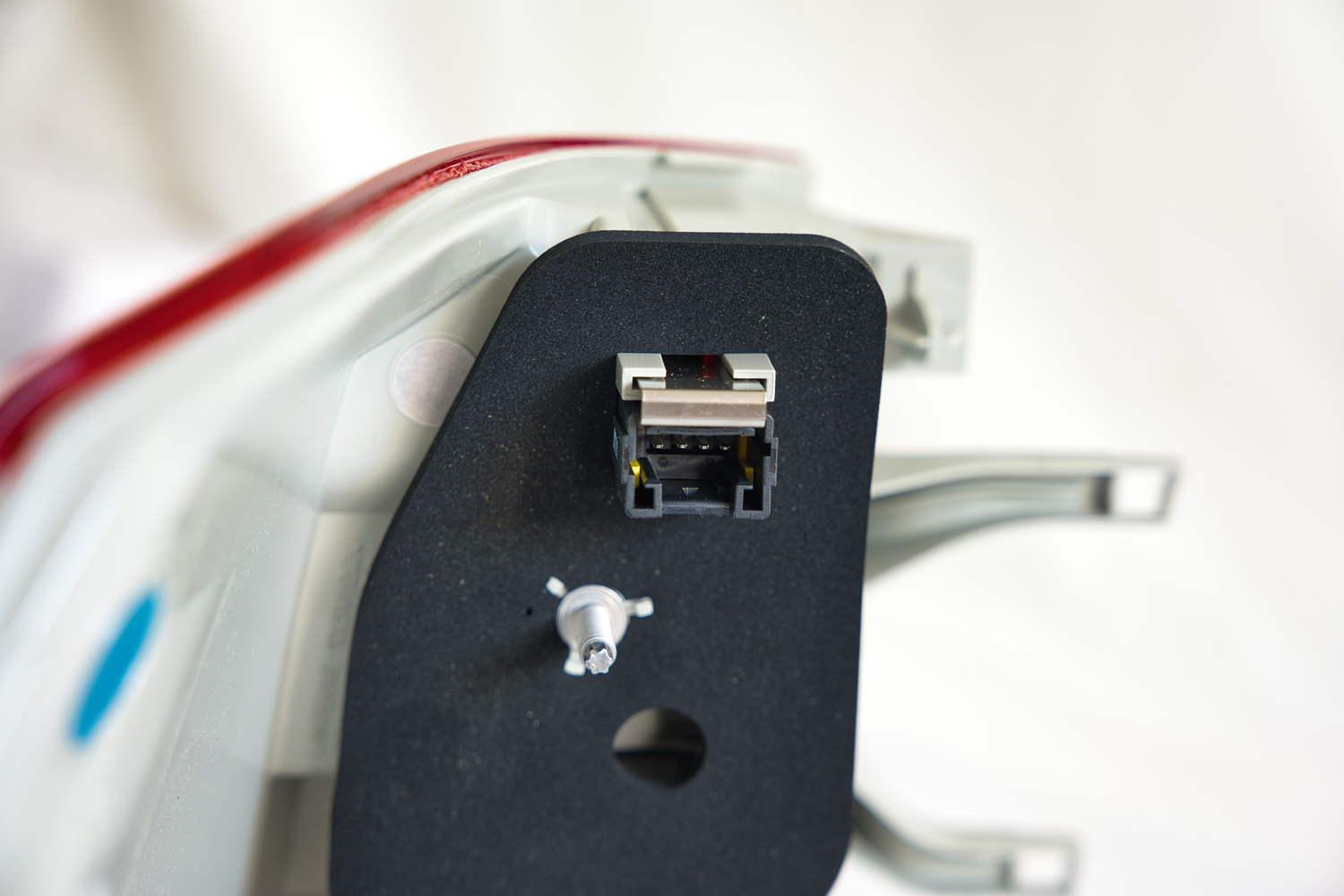 Valeo Rücklicht Heckleuchte Rechts für Peugeot 508 SW 8E OE 6351LY 043969