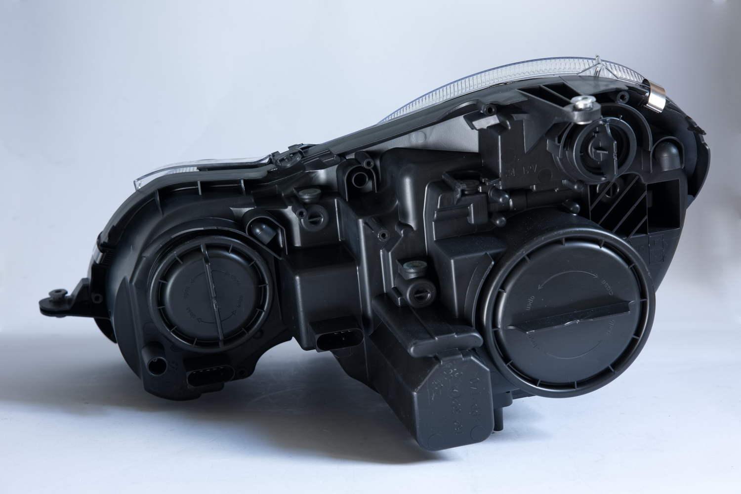 Hella rechter Halogen Scheinwerfer für Mercedes E-Klasse W211/S211 - A2118203061 - 1EL 009 260-081