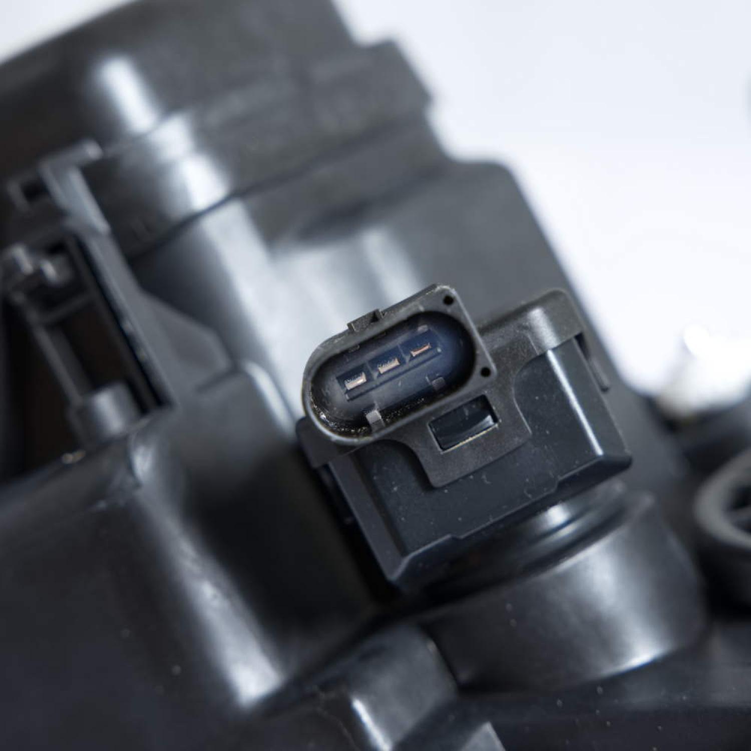 Preview: Halogen Scheinwerfer Links für Mercedes M-Klasse W163 ab 09.2001 - Hella 1EL 223 151-171