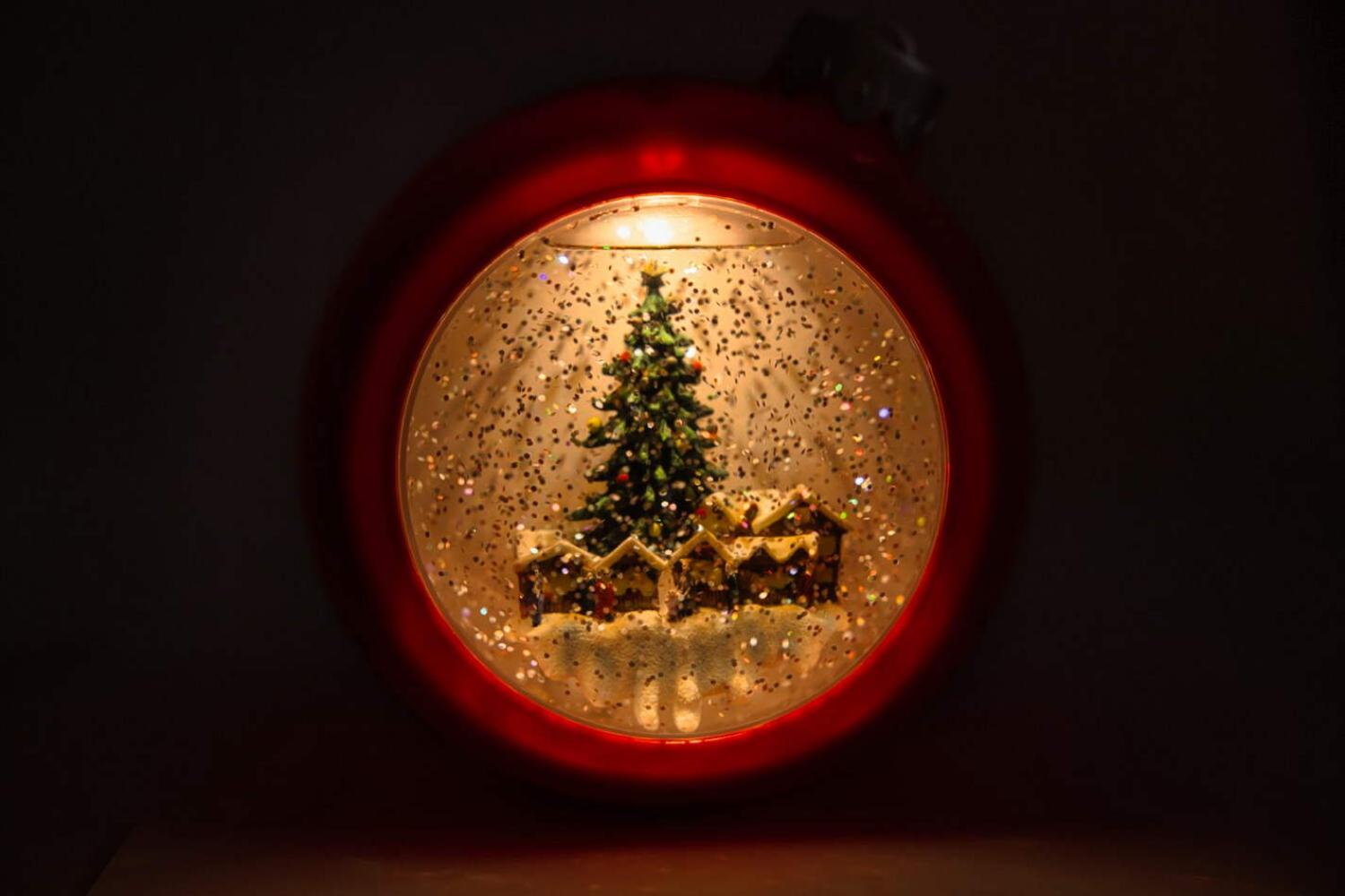 Preview: Konstsmide wassergefüllte LED Weihnachtskugel Weihnachtsdorf X-Mas Deko 4360-550