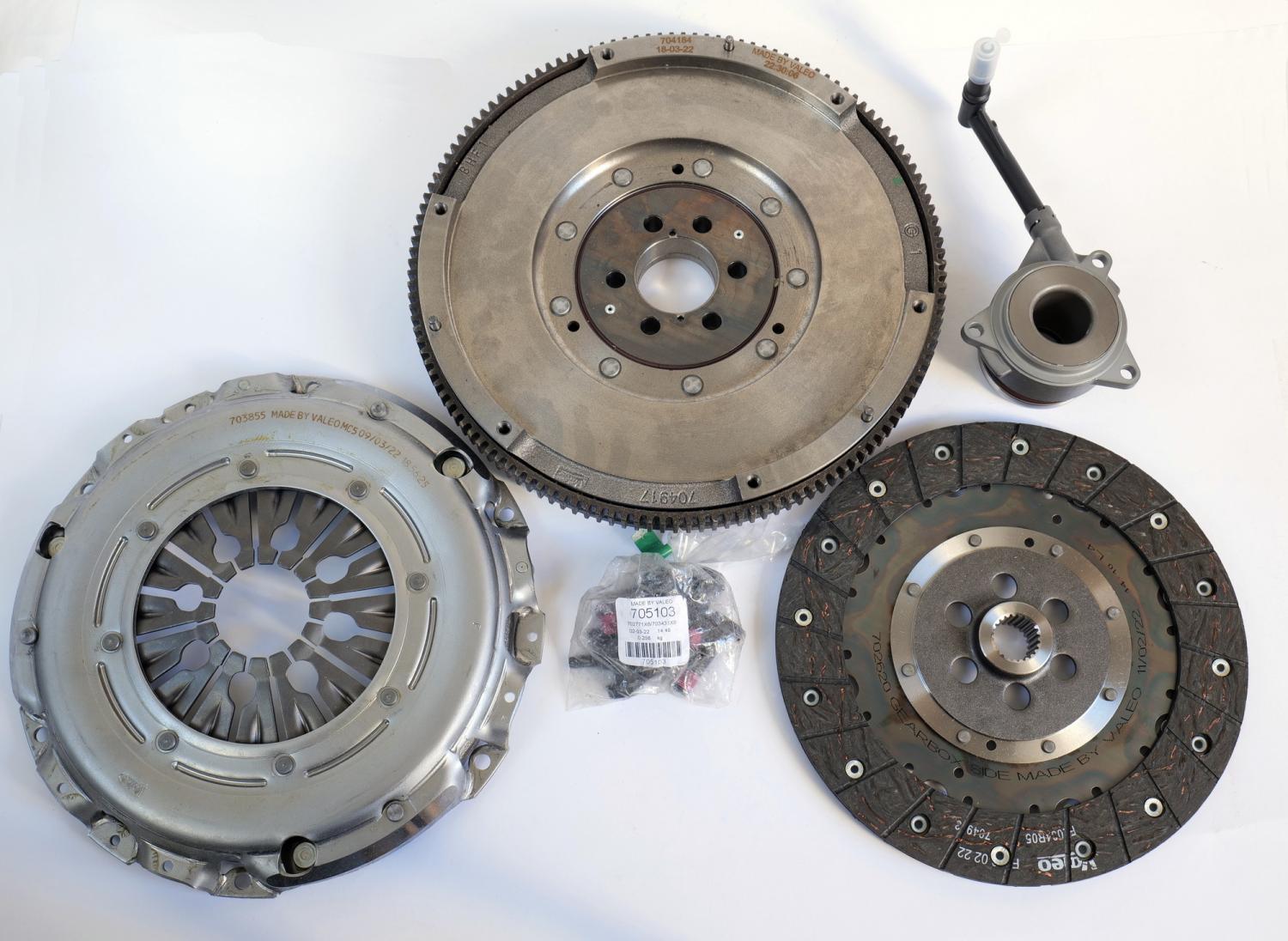 Valeo Kupplungssatz für Audi A3 S3 TT TTS Seat Leon Cupra VW Golf V GTI Scirocco III R 837359