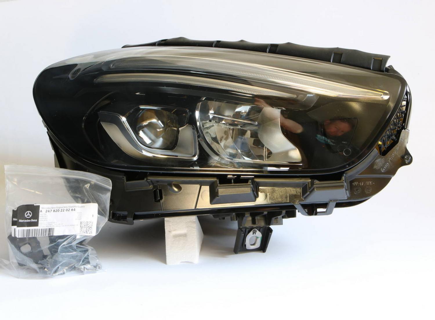 Hella rechter LED Scheinwerfer für Mercedes B-Klasse W247 1EX 015 315-321 B-Ware
