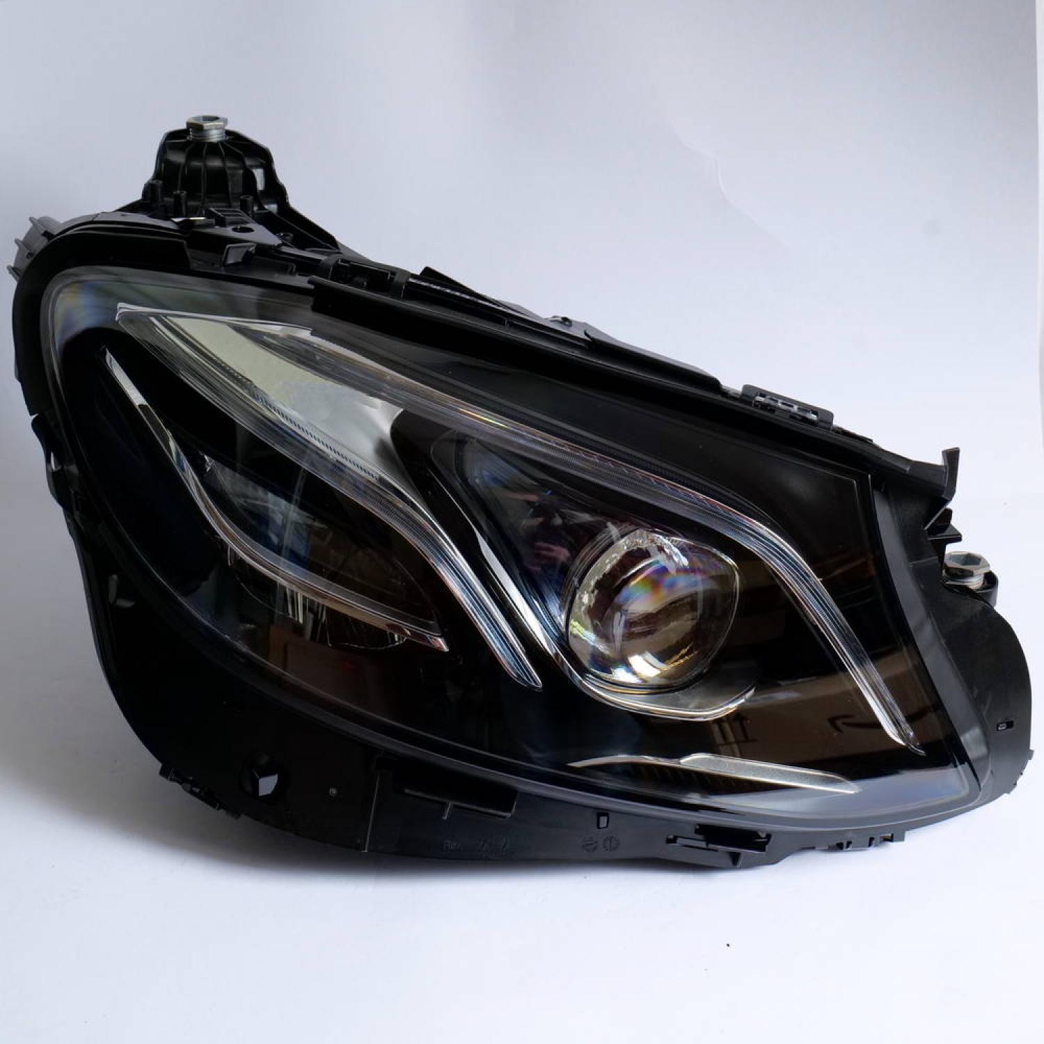 Hella rechter LED Scheinwerfer für Mercedes E-Klasse W213 S213 1EX 012 076-621