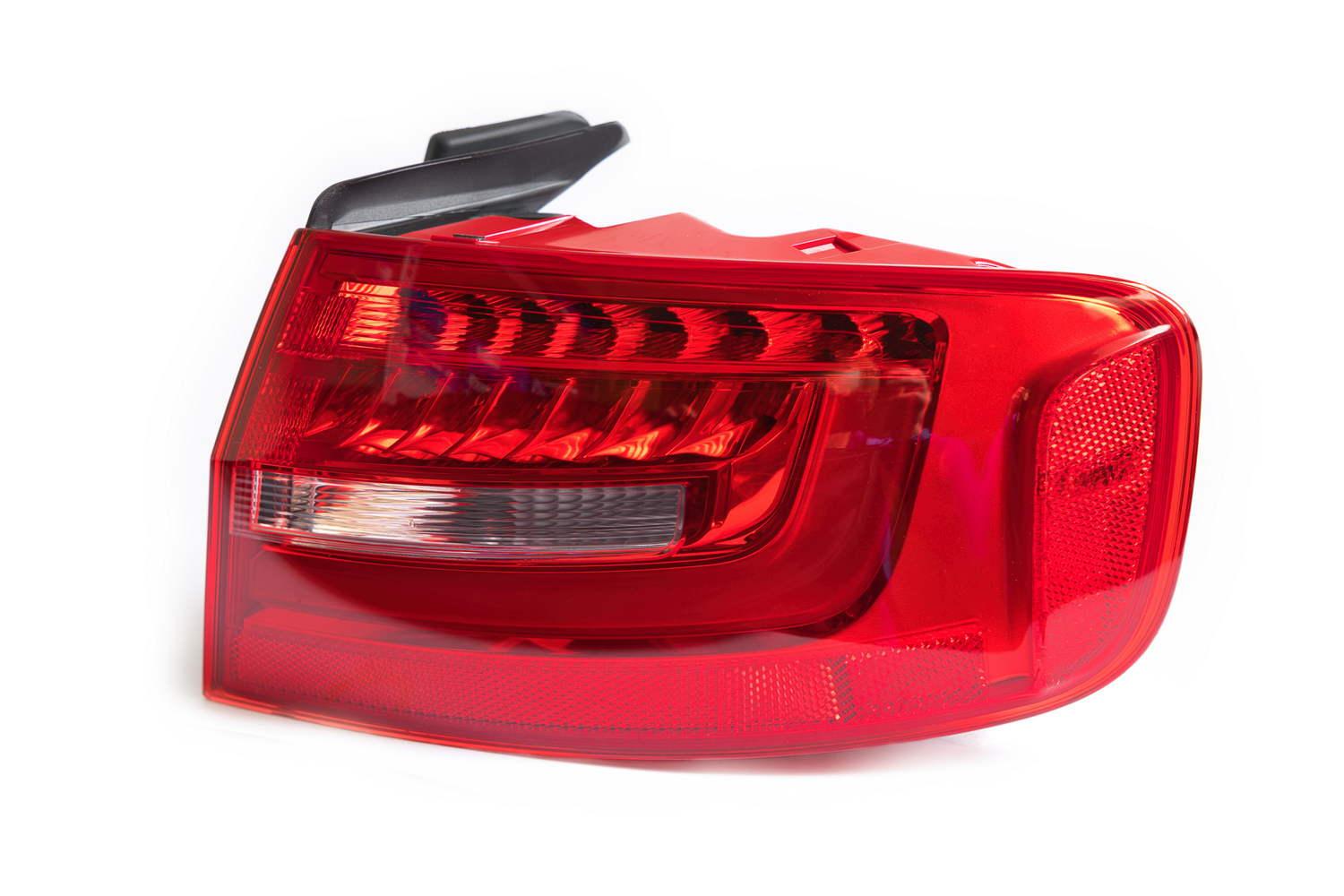 LED Rücklicht Heckleuchte Rechts Außen für Audi A4 B8 8K Hella 2SK 010 916-121