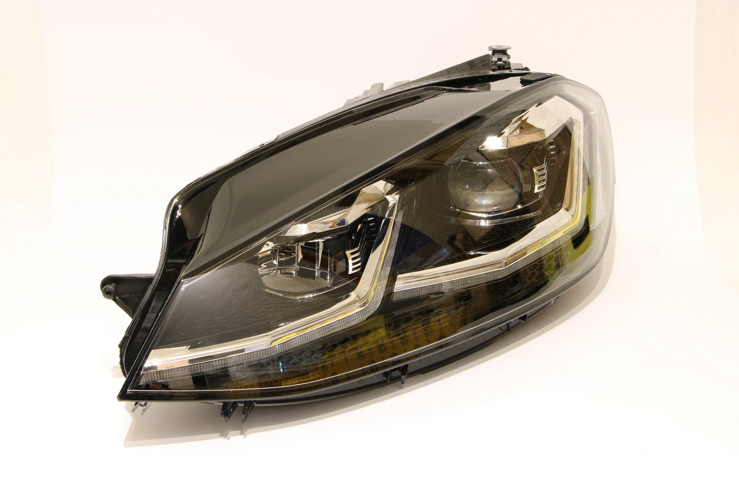 Trust Kai - Linker LED Scheinwerfer für VW Golf VII 7 5G BA Hella