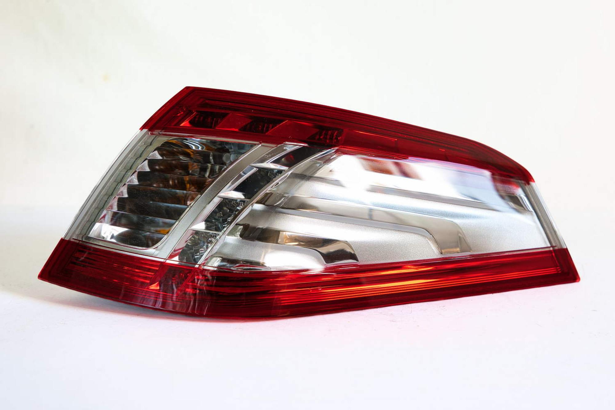 Valeo Rücklicht Heckleuchte Rechts für Peugeot 508 SW 8E OE 6351LY 043969