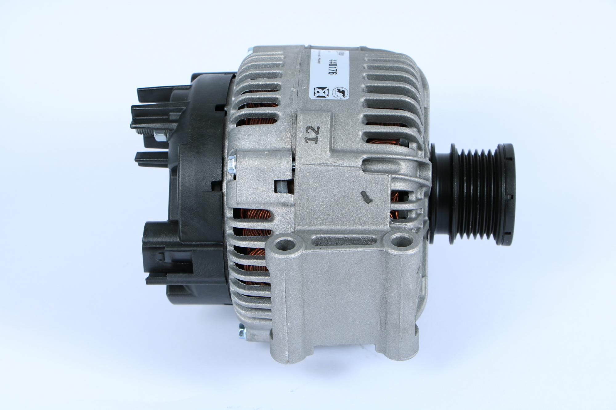 Valeo Lichtmaschine Generator LiMa für Mercedes Sprinter Vito Viano 440176