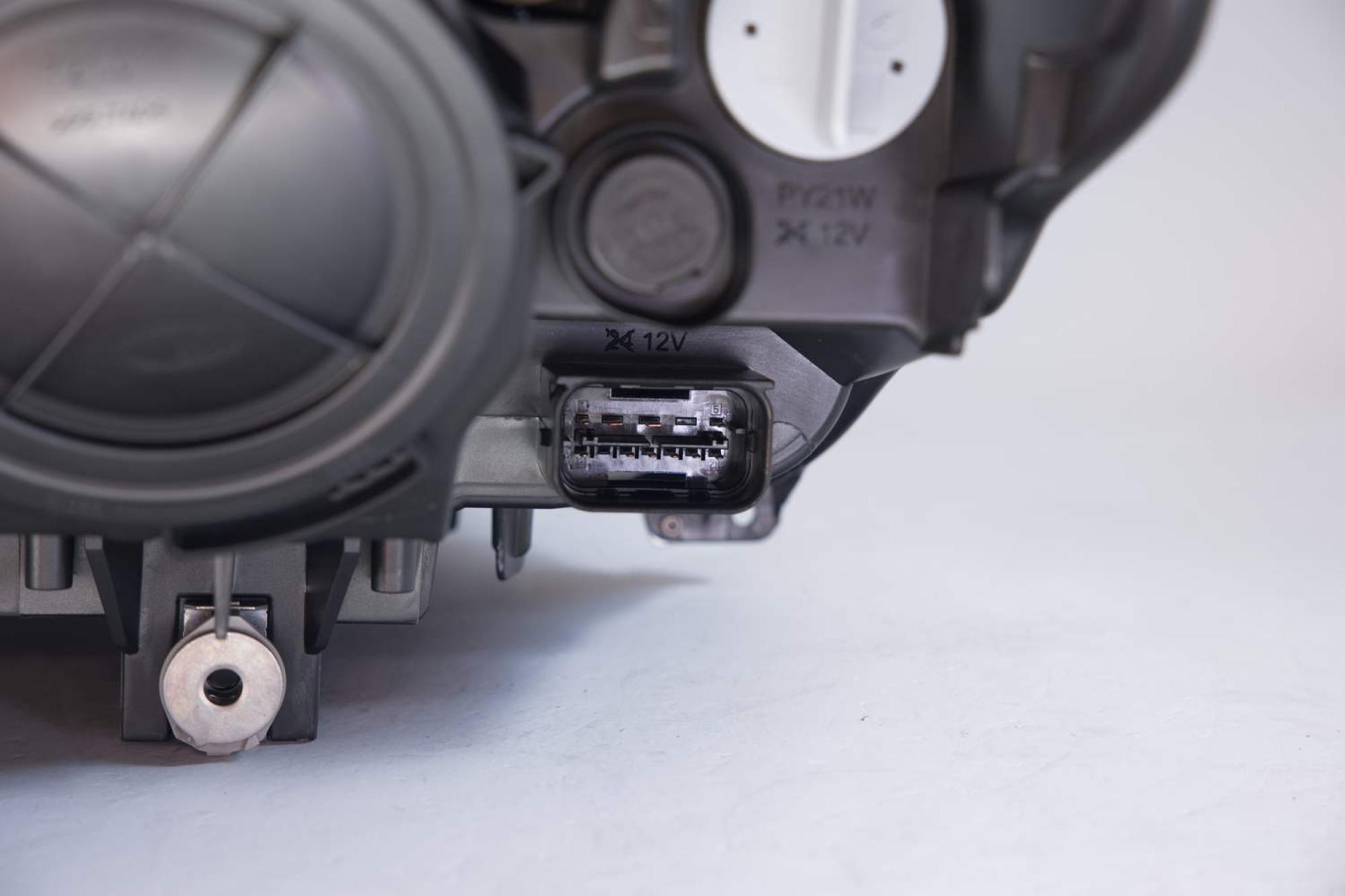 Hella rechter Scheinwerfer Rechts für BMW 3 F30 F31 63117259524 1EJ 354 983-021