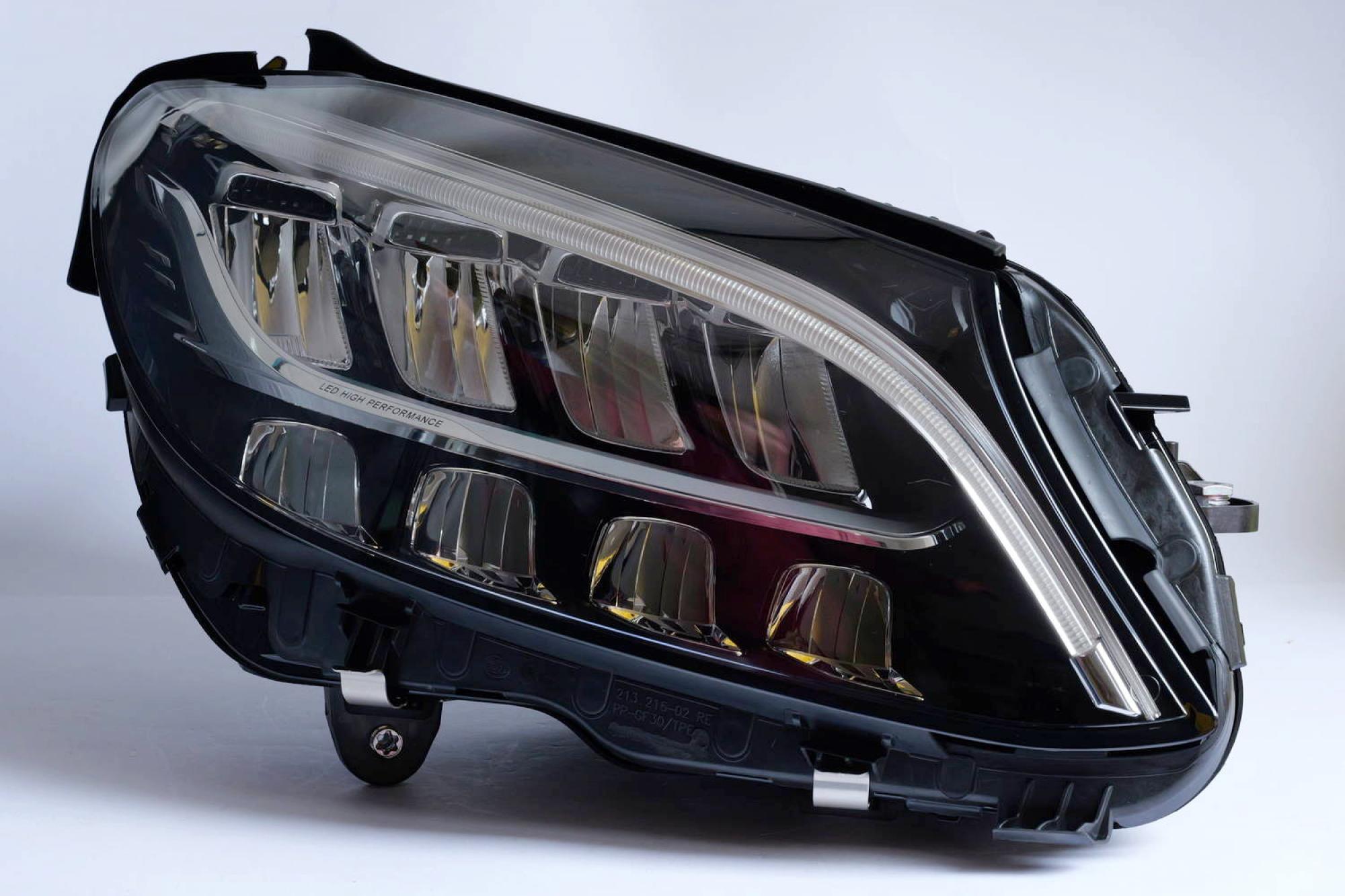 Hella rechter LED Scheinwerfer für Mercedes C-Klasse W205 A205 C205 S205 1EX 013 063-521