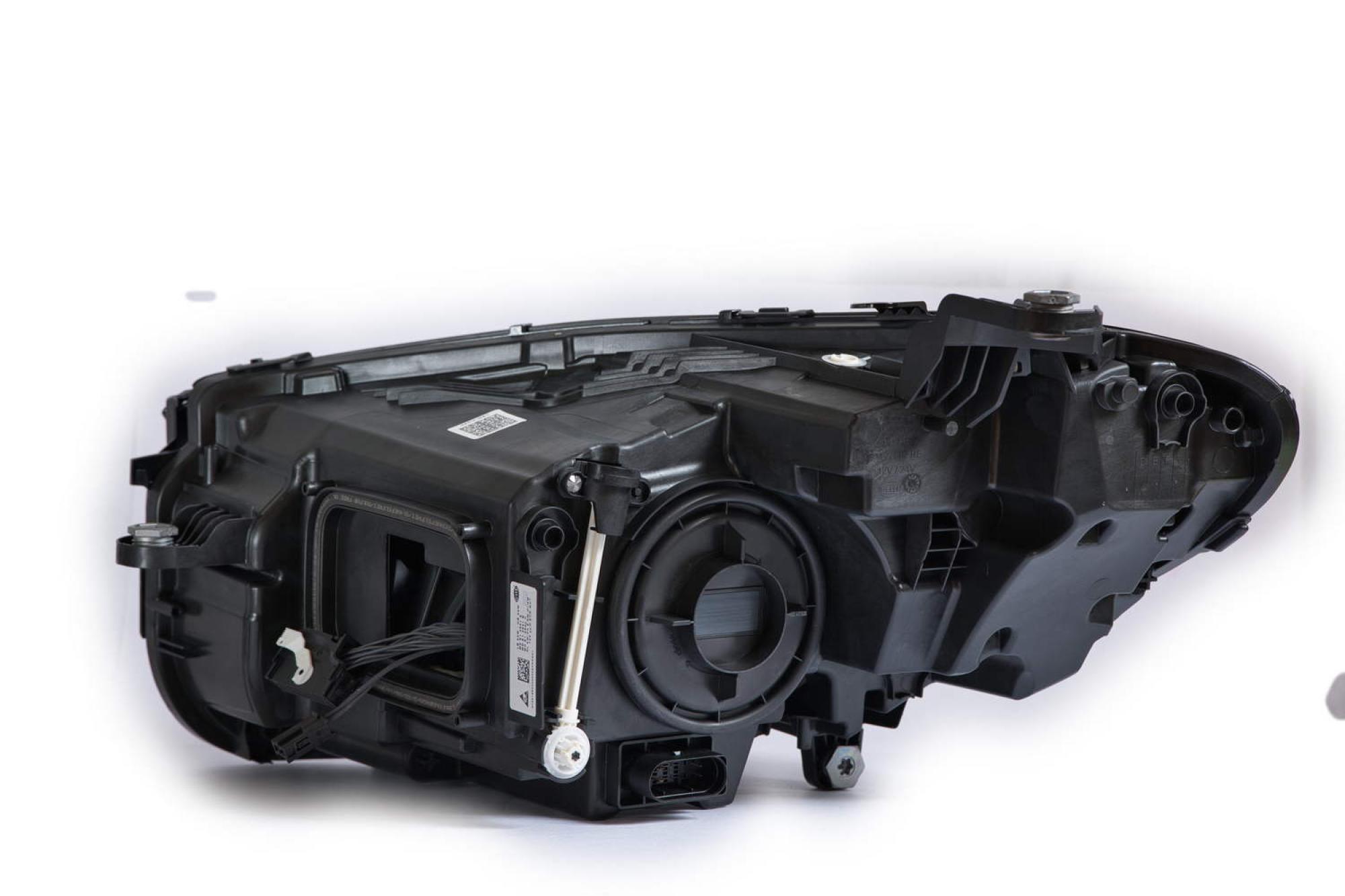 LED Scheinwerfer Rechts für Mercedes CLS OE-Nr A2579061400 Hella 1EX 015 619-821