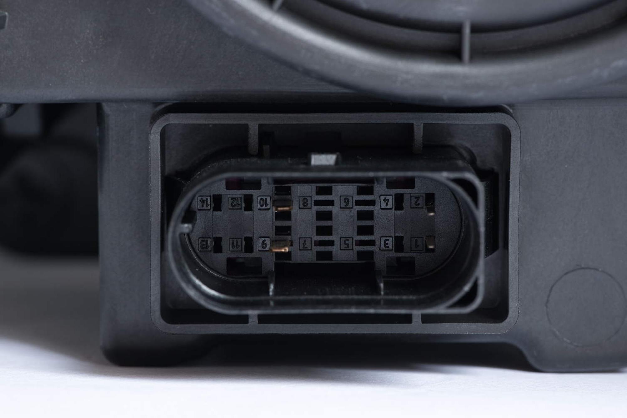 LED Scheinwerfer Rechts für Mercedes CLS OE-Nr A2579061400 Hella 1EX 015 619-821