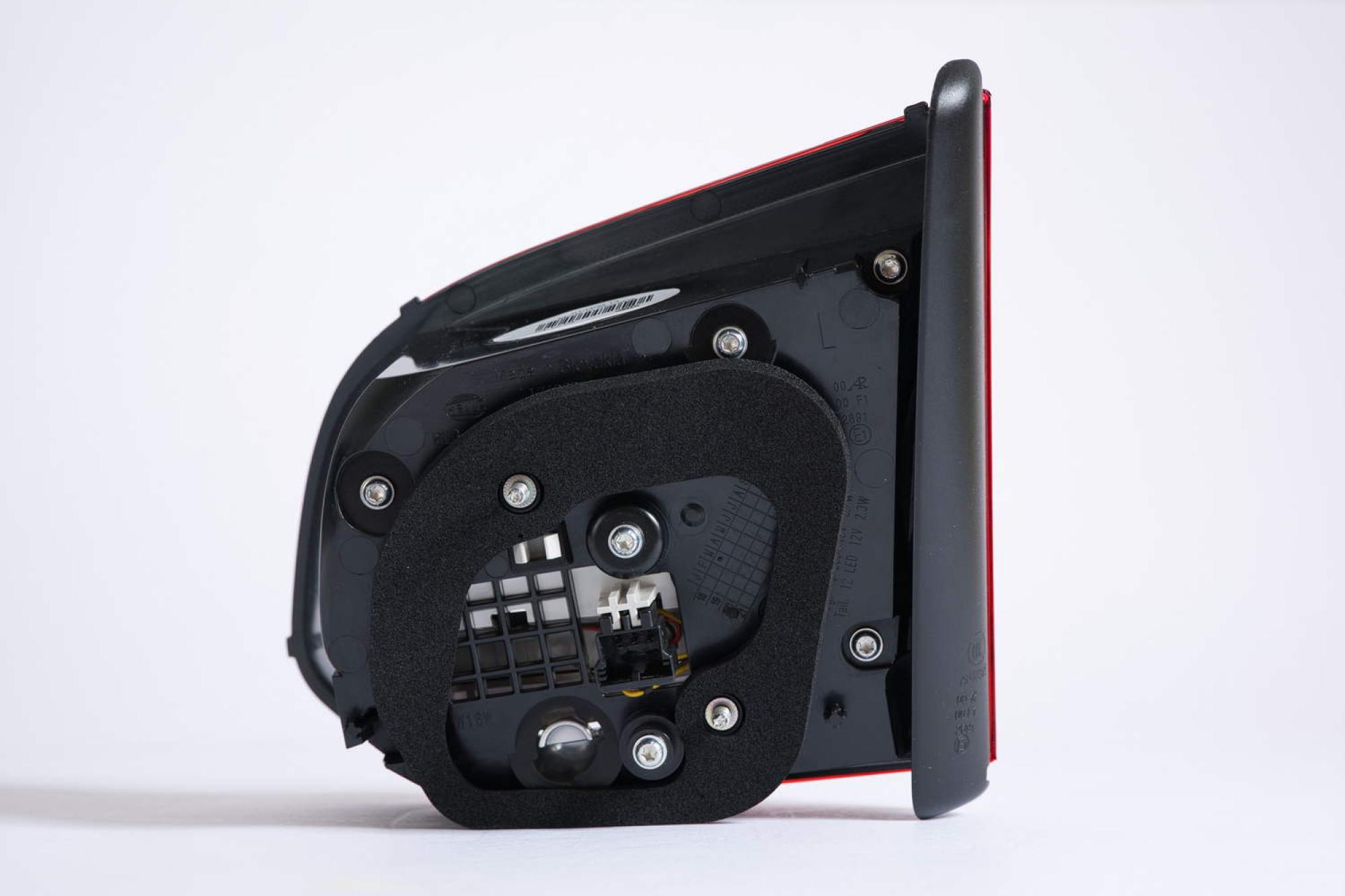 Rücklicht Heckleuchte Links für VW Golf VI 5K GTI R - Hella 2SA 010 409-131