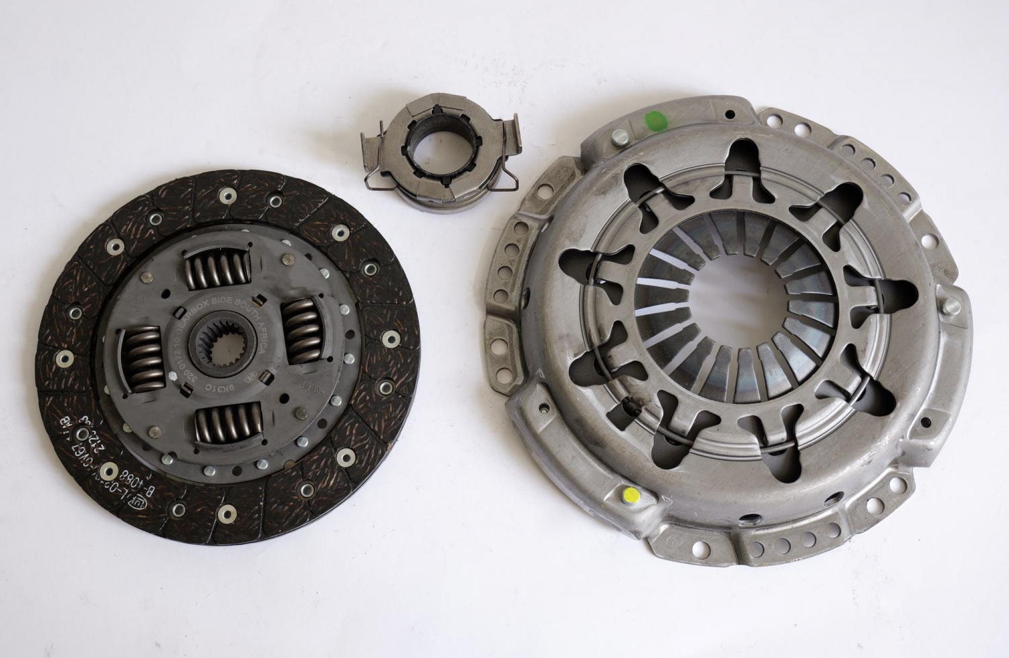 LUK Kupplungssatz für Toyota Yaris Vios P9 1.3 NCP92 SCP92 620 3442 00