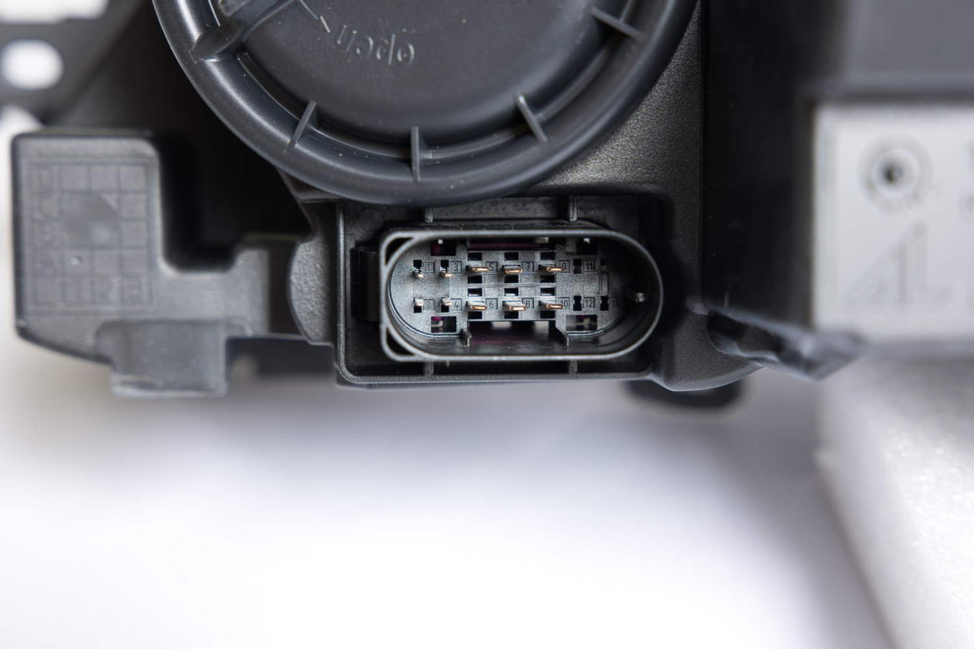 Xenon Scheinwerfer Rechts für Mercedes C-Klasse W204 S204 Magneti Marelli 710301234282