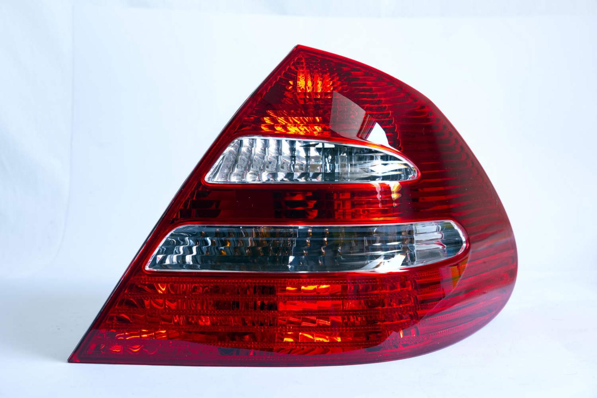 Magneti Marelli Rücklicht Heckleuchte Rechts für Mercedes E-Klasse W211 S211 715010729602