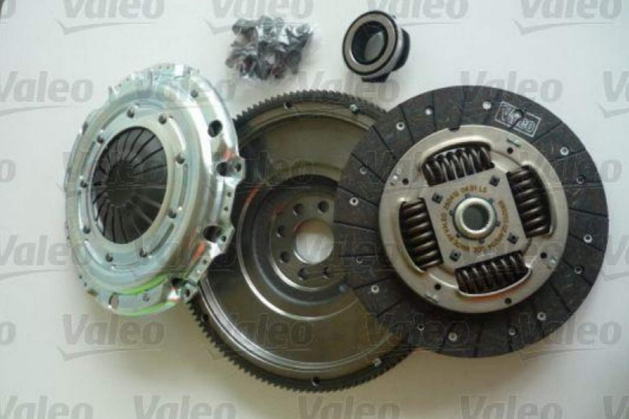 Valeo Kupplungssatz + Schwungrad für VW Transporter T4 2.5 TDI 2.4 D Bus 835003