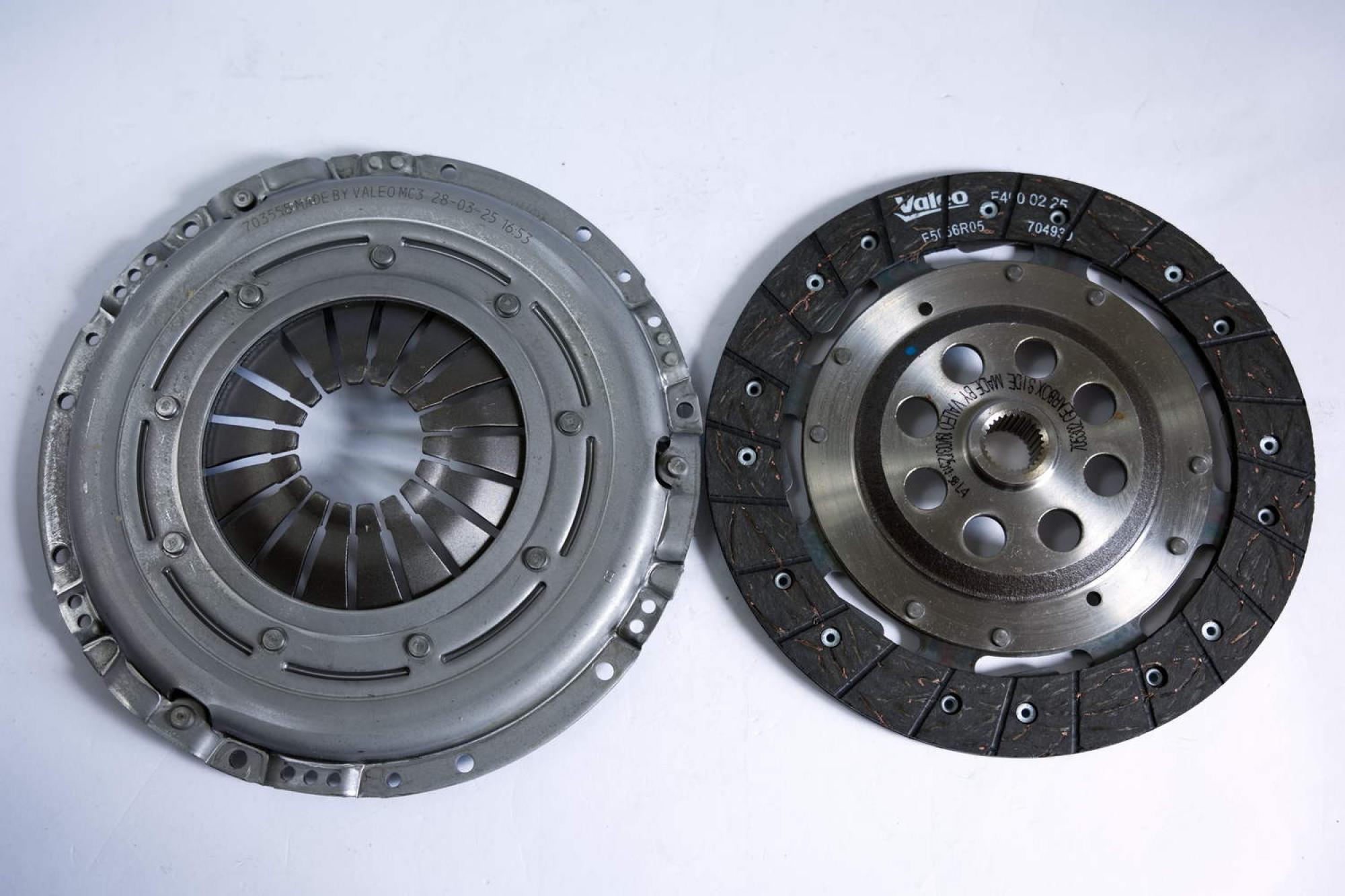 Valeo Fullpack Kupplungssatz+Schwungrad für Audi A3 Seat Altea VW Touran T5 1.9 TDI 837018 837073