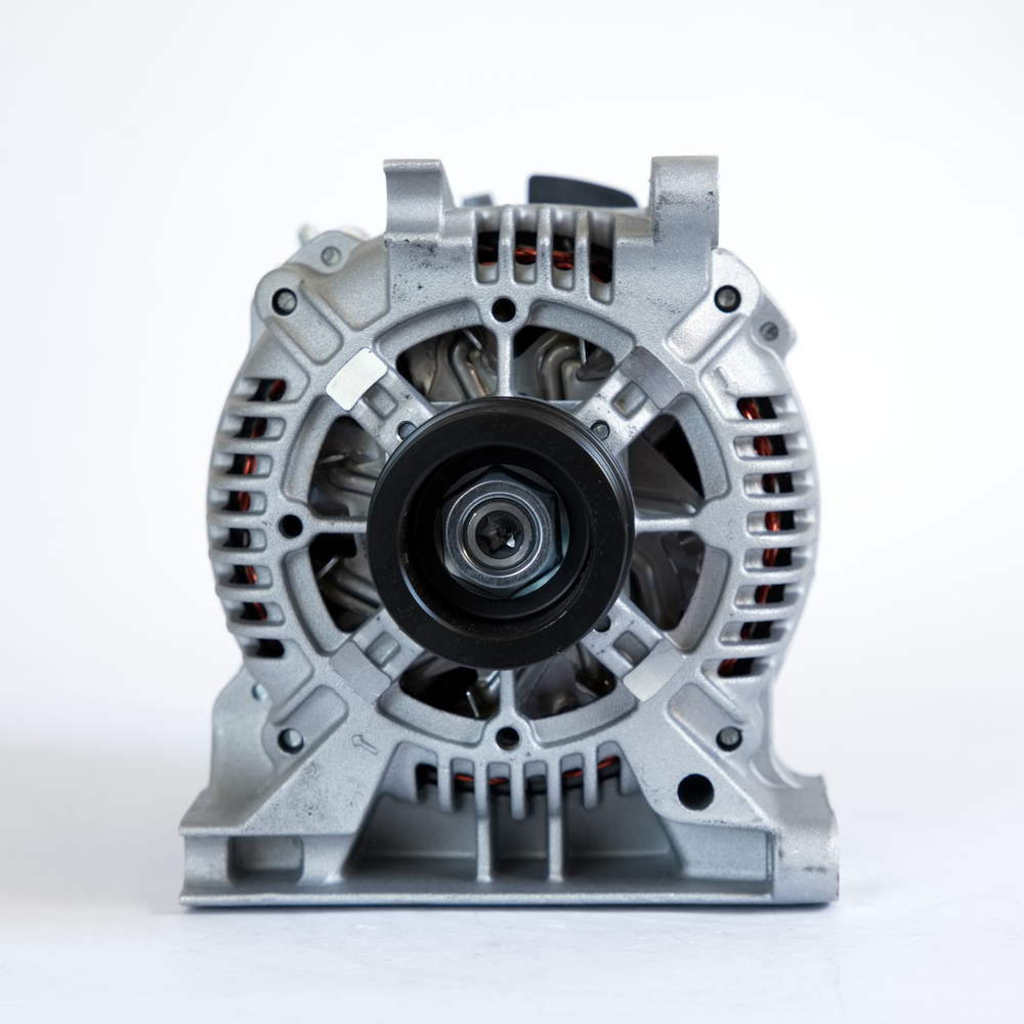 Hella Lichtmaschine Generator für Mercedes A-Klasse A 140 160 W168 Vaneo 414 1.6 8EL 012 428-031