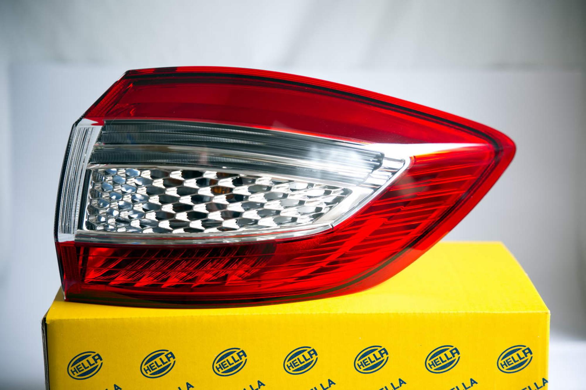 Hella Rücklicht Heckleuchte LED Rechts für Ford Mondeo IV BA7 9EL 354 997-101