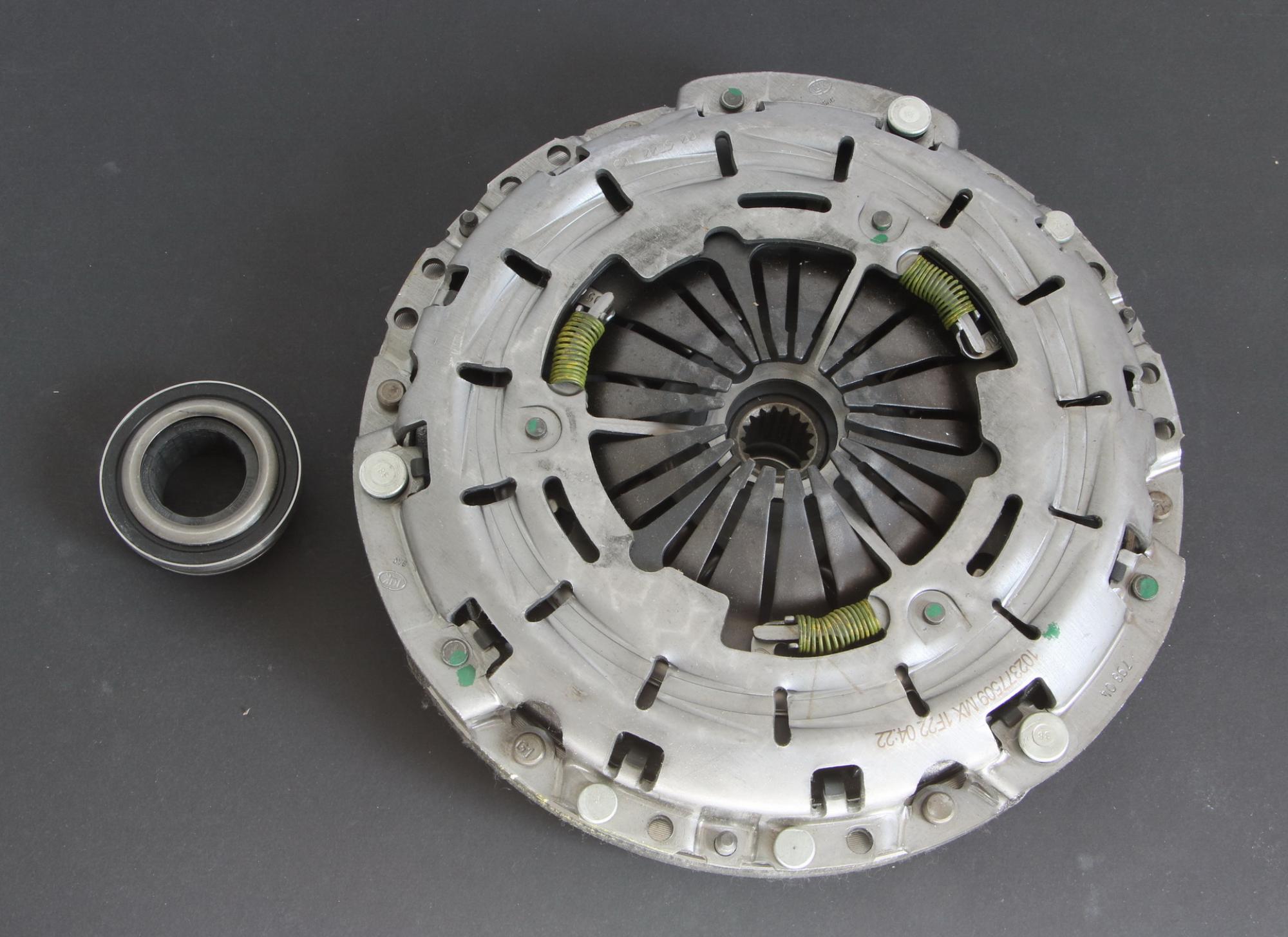 LUK RepSet Kupplungssatz Kupplung für Chrysler PT Cruiser 2.0 2.4 601 0029 00
