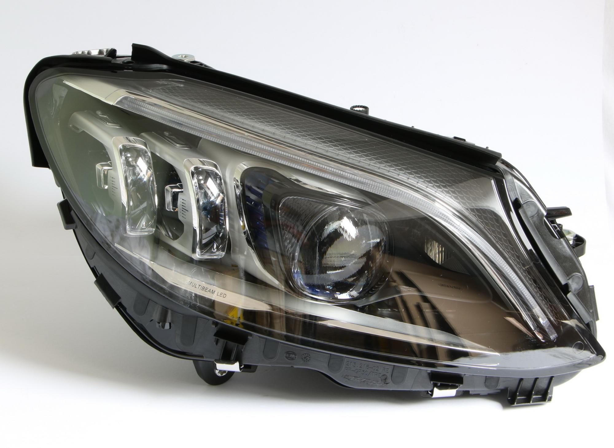 Hella LED Scheinwerfer Hauptscheinwerfer RECHTS für Mercedes C-Klasse 1EX 013 063-621 Hella LED Scheinwerfer Hauptscheinwerfer RECHTS für Mercedes C-Klasse 1EX 013 063-621