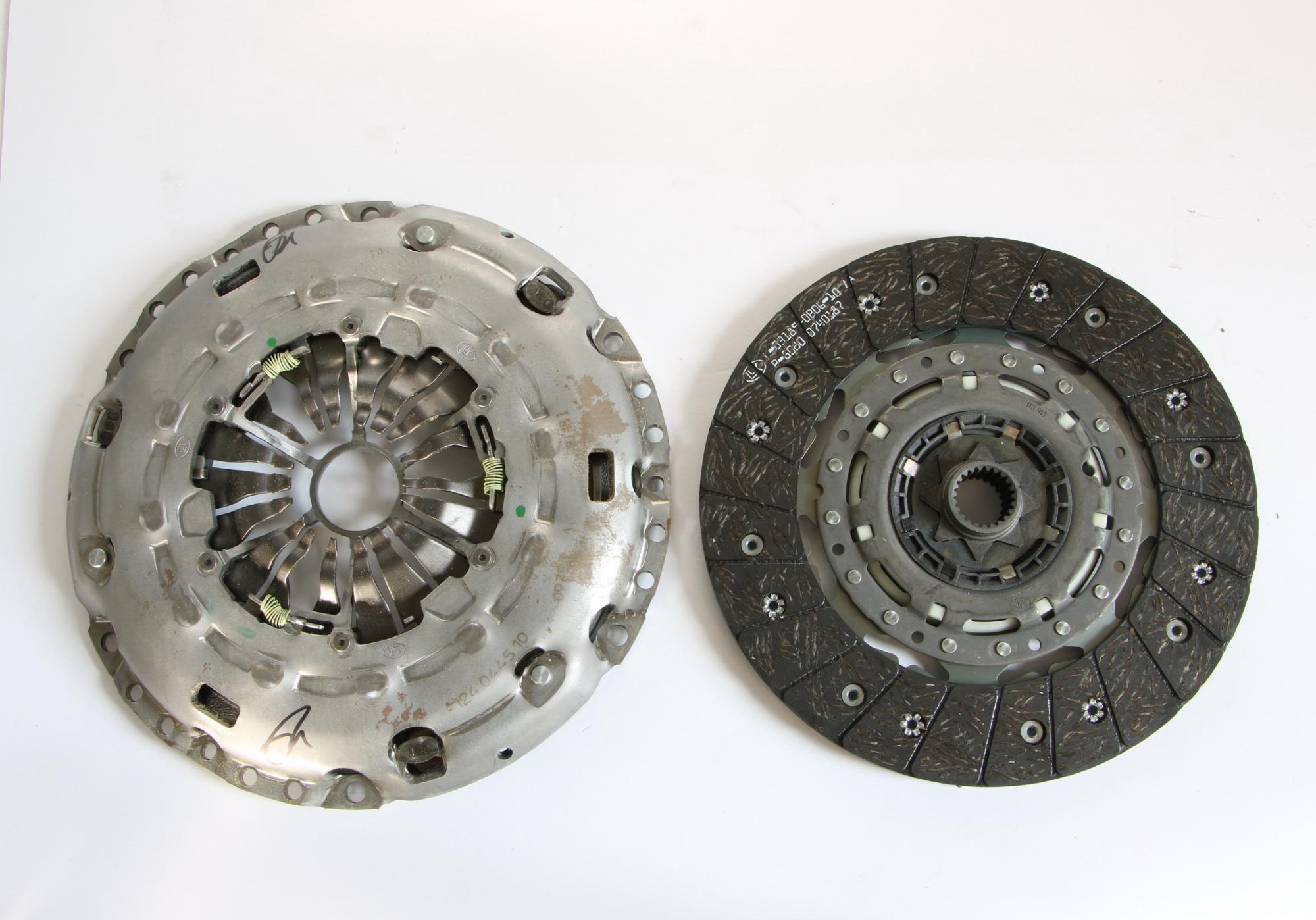 LUK Kupplungssatz für Ford C-Max Focus Galaxy Mondeo IV S-Max Volvo 624 3297 09