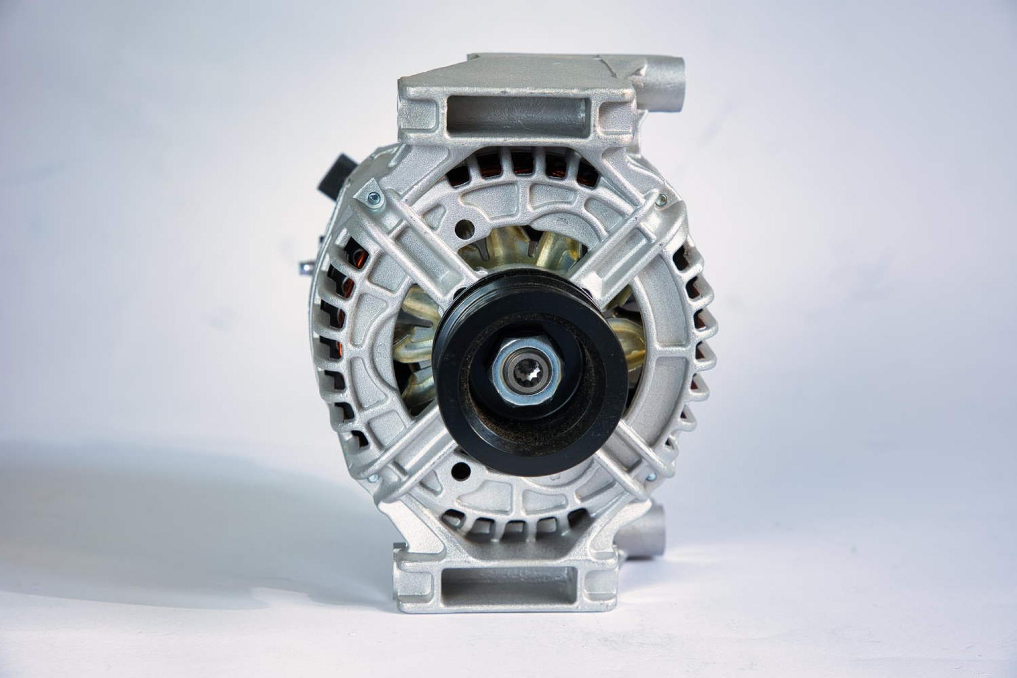 Hella Lichtmaschine Generator 100A für Opel Astra G Vectra B C Zafira A B 2.2 16V 8EL 011 712-451